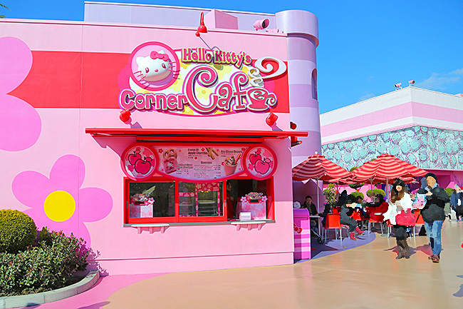 ハローキティのコーナーカフェ外観