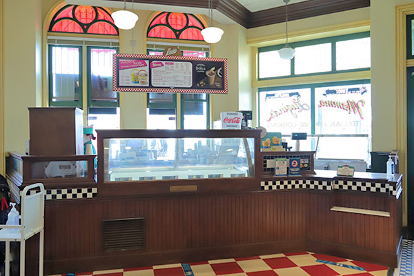 ルイズN.Y.ピザパーラー店内