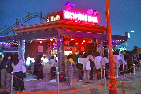 ユニバーサルスタジオジャパン ワーフカフェ外観