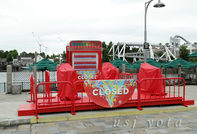 企画もののコカコーラの自動販売機