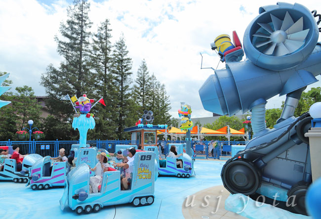 ミニオンハチャメチャアイスのライド