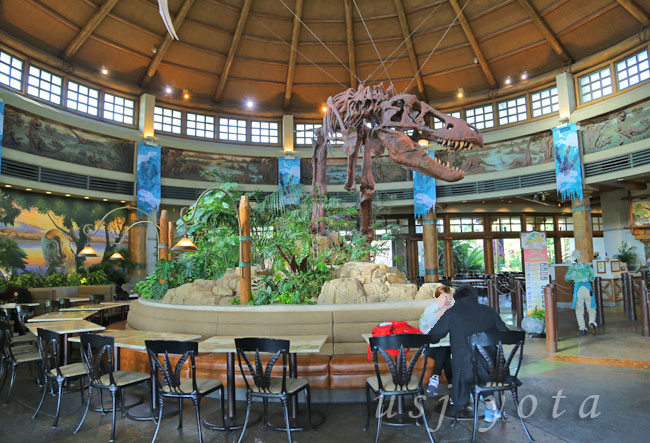 ディスカバリーレストラン