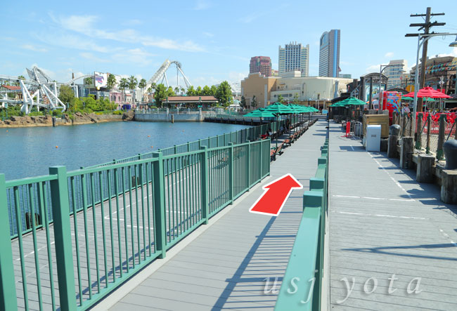 ミニオンパーク誘導通路