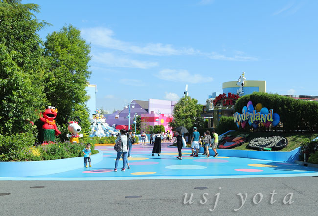 ミニオンパーク誘導通路