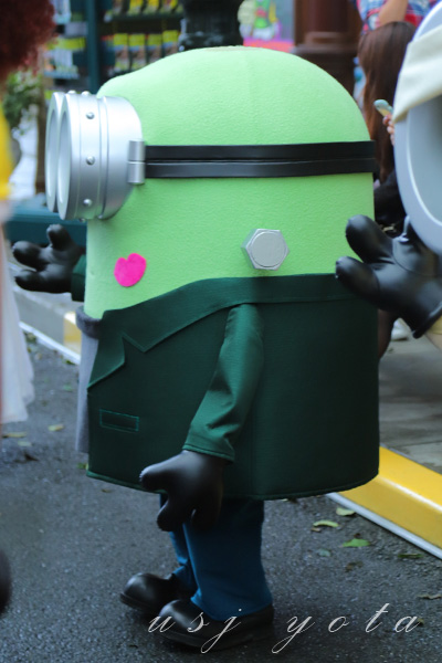 ハロウィン仮装のミニオン