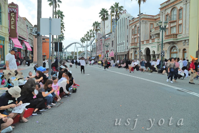 フェスタデパレードで空いている場所探し