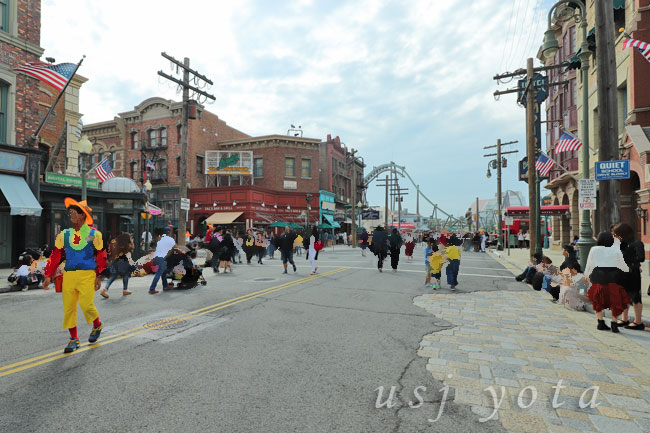 フェスタデパレードで空いている場所探し