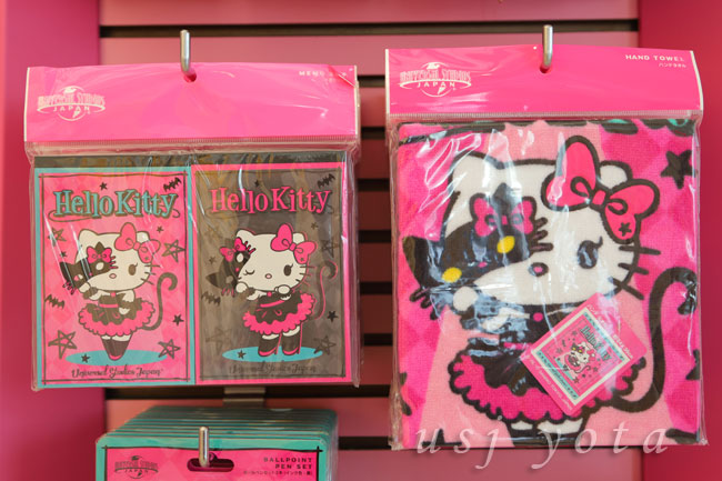 キティちゃんのタオルとミニメモ