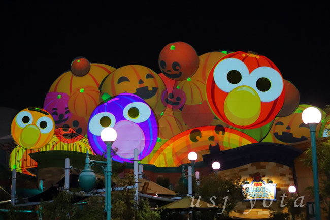 ワンダーランドのプロジェクションマッピング