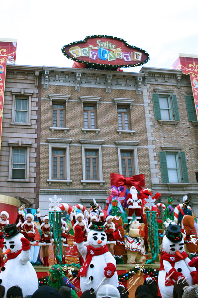 サンタのトイパーティー