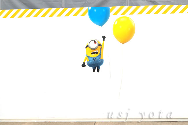 ステージ14の塀に描かれているミニオン達