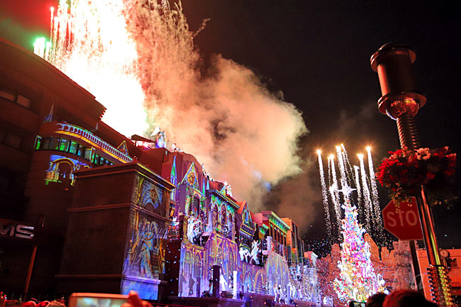 舞台に向かって左側前方で、舞台に近い位置で観る天使のくれた奇跡