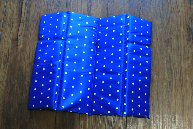 ウレタンクッション折り畳み