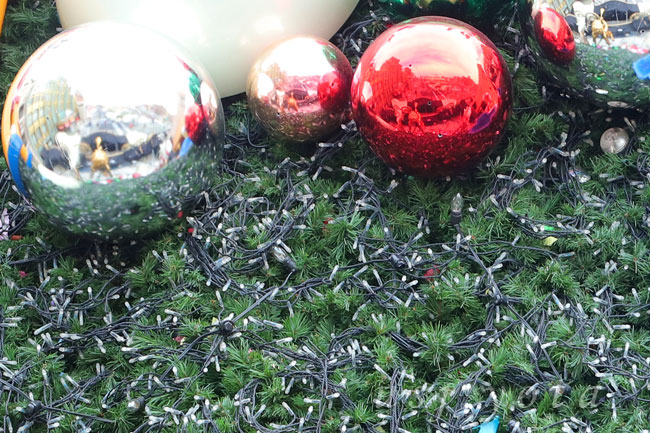 クリスマスツリーの電飾LED