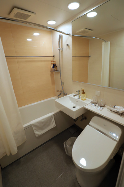 シンギュラリホテルのお風呂とトイレ