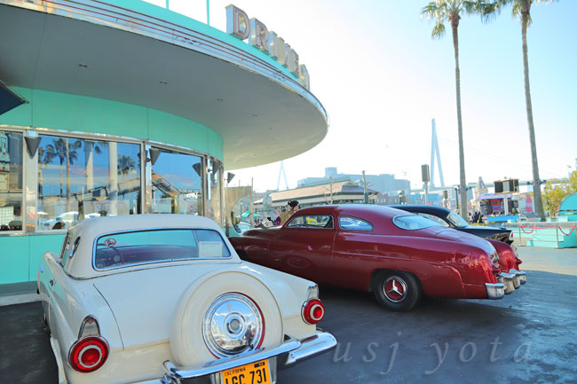 メルズドライブインのクラッシックカー