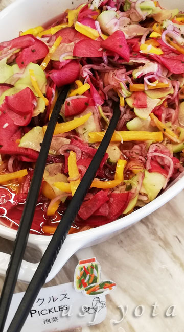 ザ シンギュラリ ホテルのレストランのバイキング