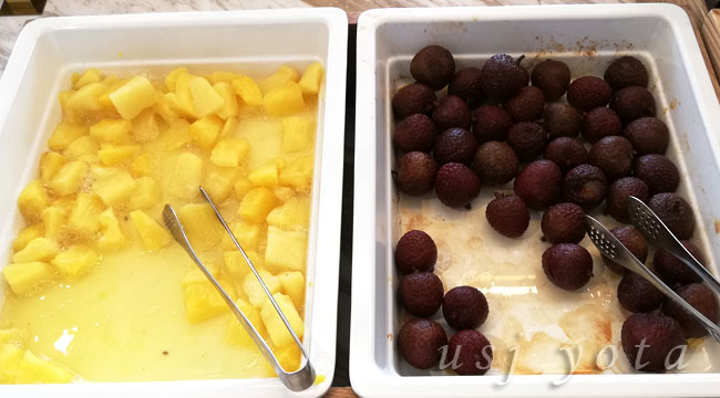 ザ シンギュラリ ホテルのレストランのバイキング