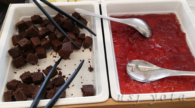 ザ シンギュラリ ホテルのレストランのバイキング