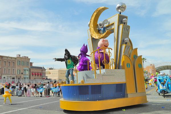 NO LIMIT パレードではSINGのフロート