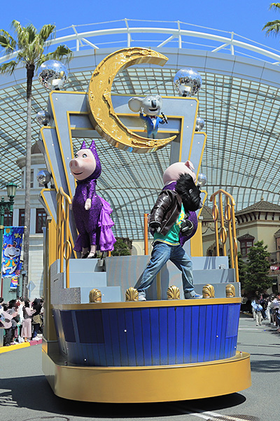 NO LIMIT パレードではSINGのフロート