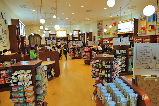 スヌーピーのピーナッツ・コーナーストア