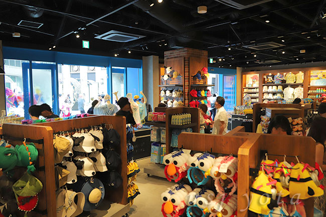 ユニバーサル・シティーウォーク大阪のユニバーサル・スタジオ・ストアの店内