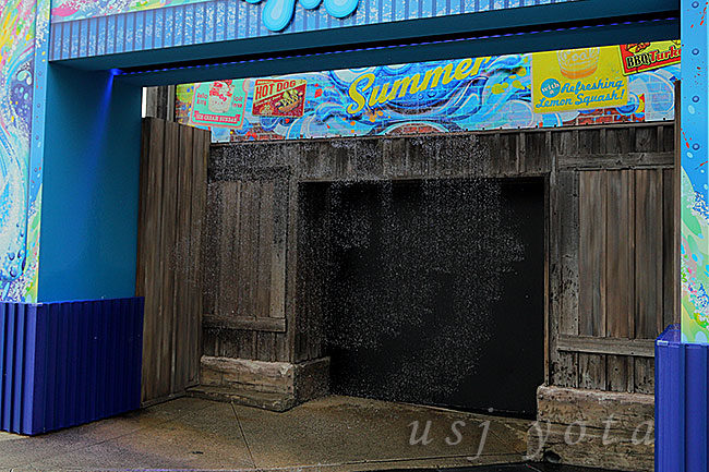 ウォーターカーテン