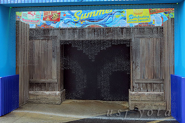 ウォーターカーテン