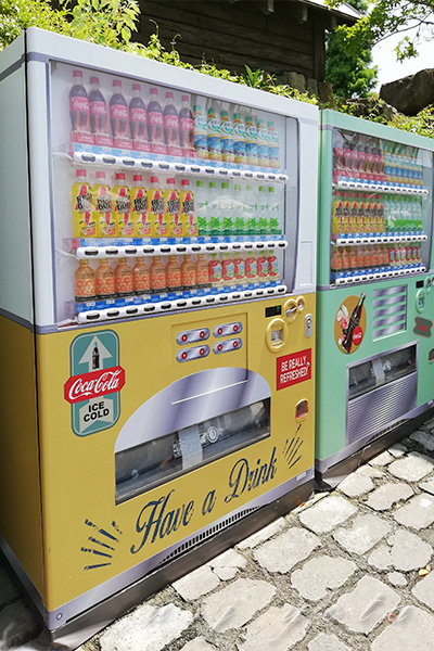 自動販売機のペットボトル