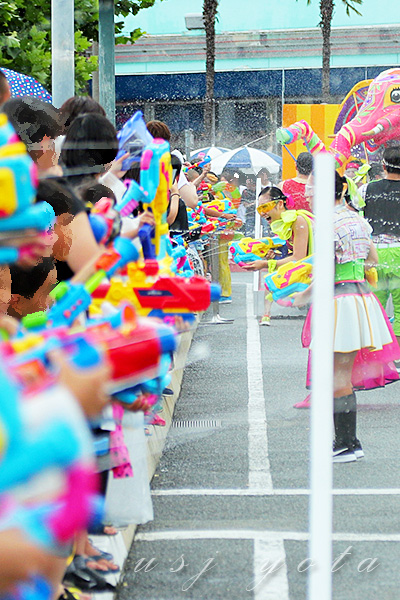 ウォーターサプライズパレード