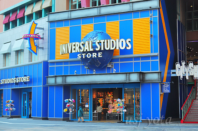 ユニバーサルシティウォークにあるUSJの直営店【ユニバーサルスタジオストア】