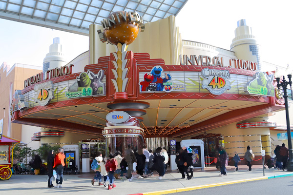 シュレック・セサミの4Dシアター