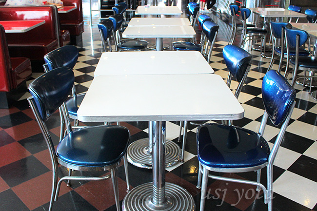 メルズドライブイン