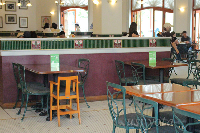 レストランの優先座席