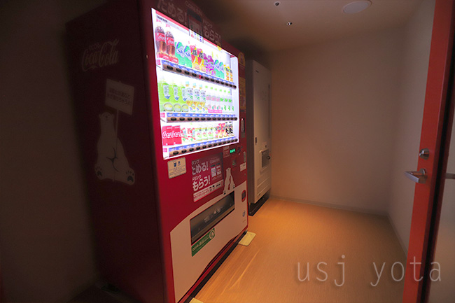 自動販売機と製氷機