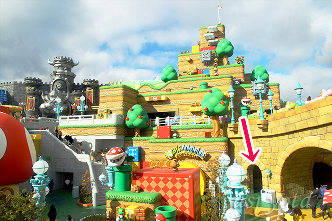 ヨッシーアドベンチャーの入り口横にある傘立てスペース