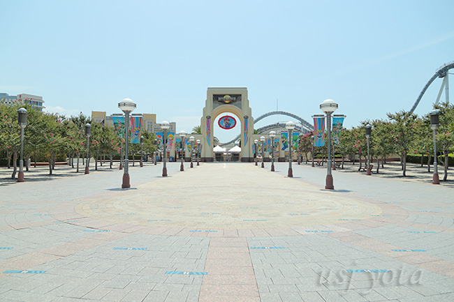 大門オフィシャル駐車場サイド