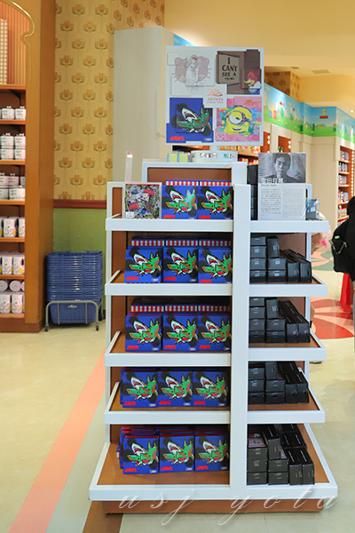 ユニバーサル・スタジオ・セレクトの20周年スペシャルグッズ | アーティストコラボ