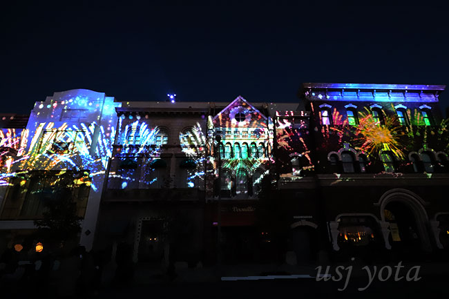 プロジェクションマッピングの花火