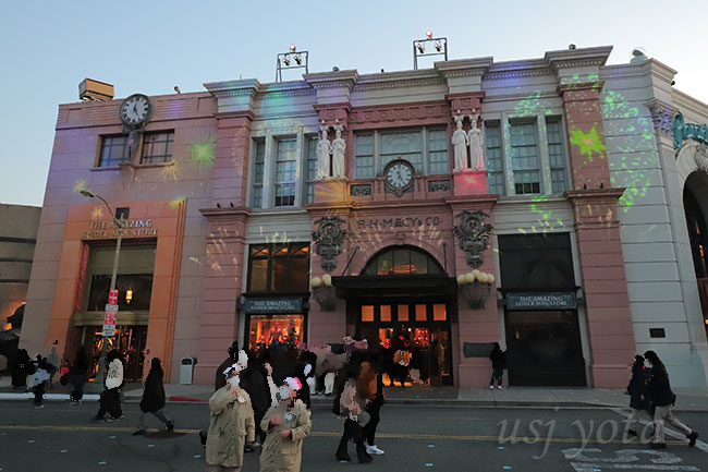 グラマシーパークでプロジェクションマッピング