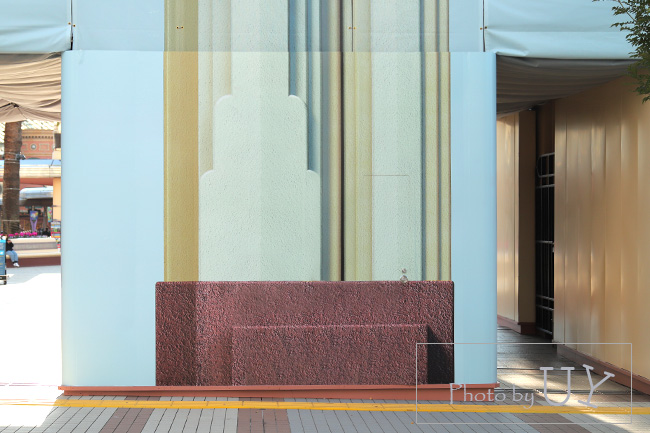 大門・メインゲート