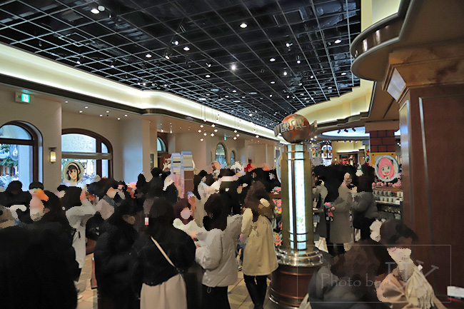 混んでいるショップ