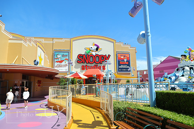 ユニバーサルワンダーランドにある屋内施設のスヌーピースタジオ