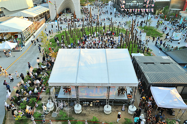 大阪・関西万博会場内ポップアップステージ北