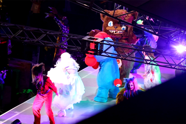 『ハミクマ』と万博の公式キャラクター『ミャクミャク』のコラボースージ