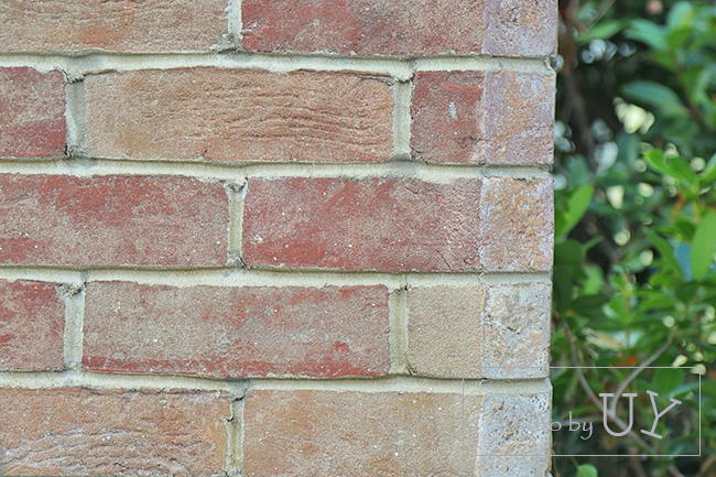 セントラルパークの入り口門柱のレンガ