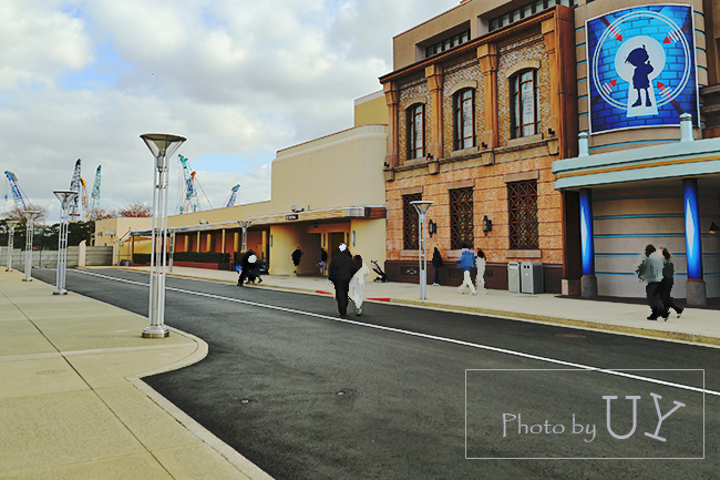 コナンジュエル横の通路アスファルト補修