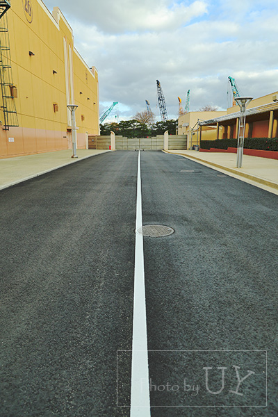 コナンジュエル横の通路アスファルト補修