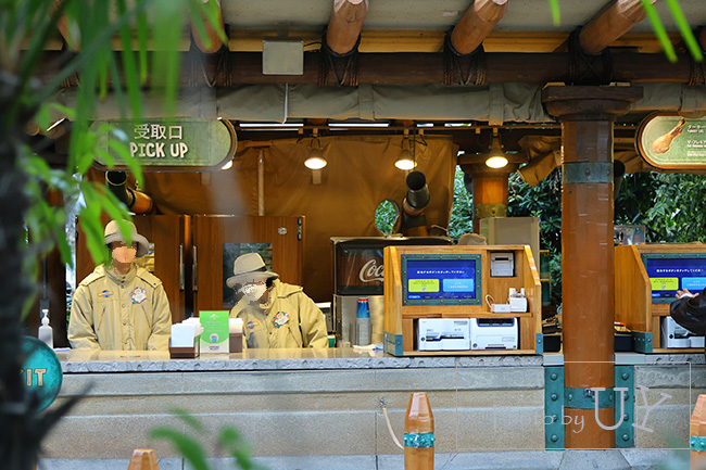 ジュラシックパークのターキーレッグ販売フードカート